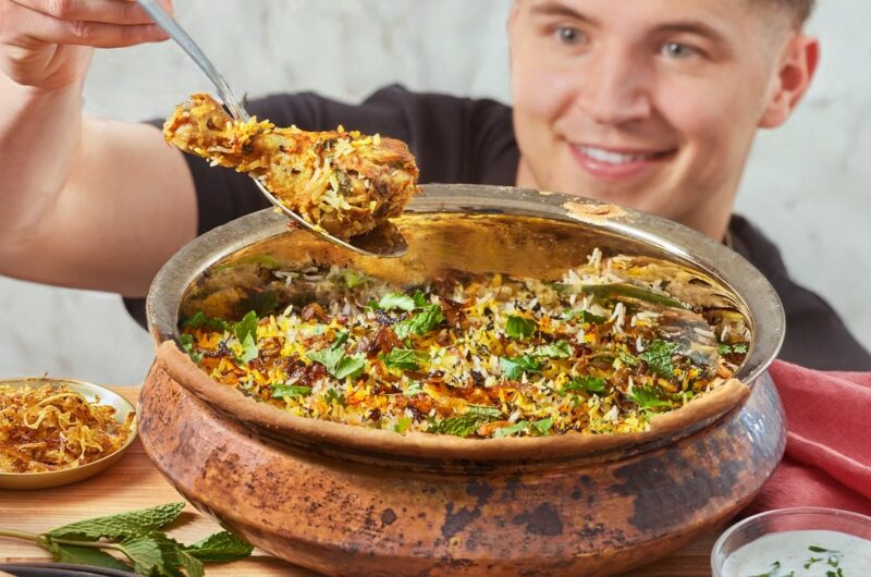 How To Make Chicken Biryani (Delicious Indian Rice Dish)